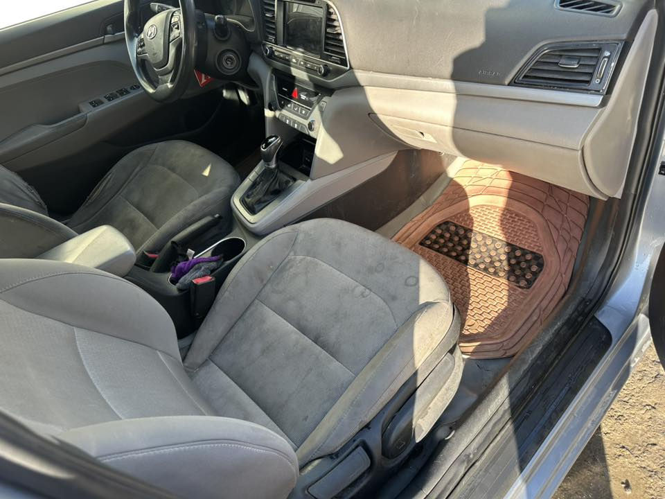 النترا موديل ١٧ للبيع
رصاصي بيه قطعتين صبغ جاملغ وبنيد وبيه شويه بالشاصي تعديل السياره ينرادله ترتيب وغسل الداخل 

كير وكينه مكفولات وصدر جديد رقم اربيل الجديد باسم خالي تحويل ثاني يوم

السعر ١٠٥ شده وخمس ورقات وبيه مجال بسيط

*********** ابو مريم
