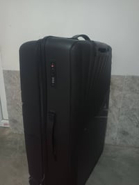 جنطة للبيع حجم 50 جديد الاستفسار 07891771870