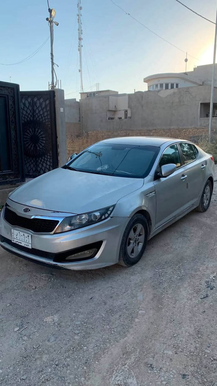 السلام عليكم
كيا اوبتيما k5 كوري
سيارة جاهزة 
طخم تايرات 
باتري جديد
طخم امامي خلفي  مــو جديد فوق النص عمر 
كير ومكينه عل فحص 
بيها صبغ صفحة وبوند بدون دواخل بدون ايرباك صبغ اثر شخوط وينرادلها اعادة صبغ 
سنوية 2028 شرط التحويل 
كوبون بانزين بيها 
ماشية 130 الف كيلو
طالب عليها 100 وبيها مجال للشراي 
للتواصل اتصل ***********
