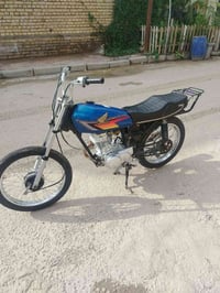 دراجه بدون للبيع ب 550 وبيه مجال شراح اتصل 07713416945