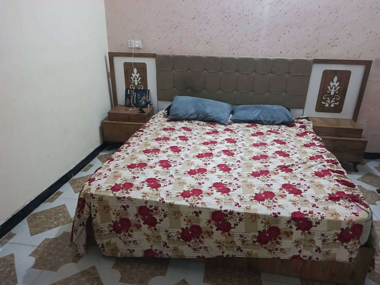 غرفه تركيه 8قطع نضيفه كلش كنتور 6بيبان من شتريته لسه محافض على نضافته مال عزابي 😅 نضيفه ومرتبه مكاني ديوانيه قضاء الدغاره
سعرهه 500وبيهه مجال للاستفسار
***********
