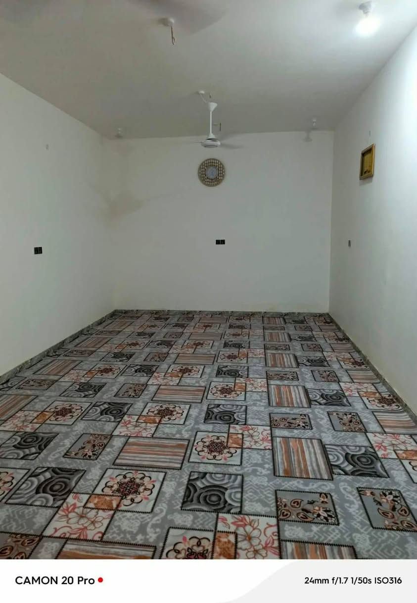 🌺اللهم صل على محمد وال محمد🌺

#دار سكن في حي الحكم قرب المستوصف 

#المساحة 250 متر طابقين بناء 2025

#الطابق الاول غرفتين وصالة كبيرة وبراني كبيرة ومطبخ حار وبارد وصحيات داخلية وخارجية
 والطابق الثاني 3 غرف وصالة وصحيات 

#السعر 240 مليون مع المجال 

#ملاحظة يرهم مراوس ابيت اقل سعر مع الفرق 

للاستفسار اكثر عن موقع العقار الاتصال على الارقام التالية او مراجعة مكتب عقارات المختار شارع زمزم قرب حسينية السيدة زينب عليها السلام مجاور عمارة ابو بسيم 

*********** يوجد واتساب 
*********** يوجد واتساب
