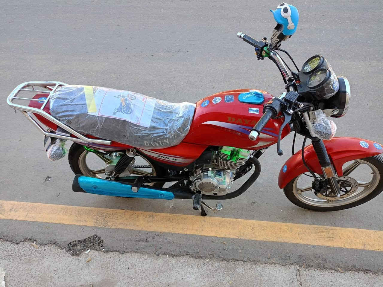 دايوان عضم جديده أوراق اصلي بسمي ومكمرك وكامل وحولك بسمك كفاله عامه دراجه كله شغاله سعر 700 وبيه مجال مكاني كربلاء طالعه 21 تصل هذه رقمي ماعندي خاص *********** موديل 19
