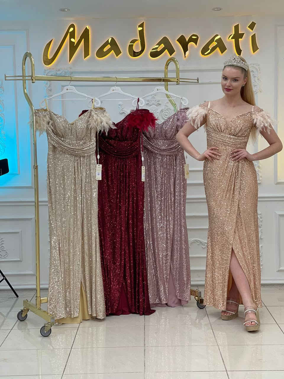 فساتين للبيع وعندي توصيل لكل المحافظات ملبوسين شي قليل


**إذا كنت صاحب هذا الإعلان وتريد حذفه لأي سبب، رجاءا أرسل رسالة إلى الدعم الفني**