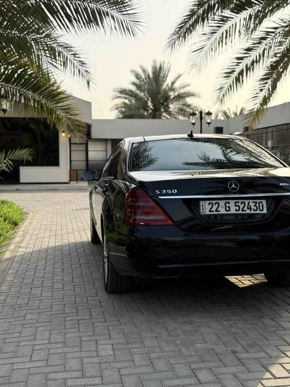 مارسدس S 350 2012 اصل لارج باب طويل  خليجي
(السياره رقم اربيل) 
... مواصفات السياره ...
-محرك 6 سلندر
-كير أوتو تعليک
-فتحه سقف بانوراما
-أبواب شفط 4
جنطه شفط كهرباء
-سايد بريك بصمة
-تلفون
-ماوس
-5 بردات كهرباء 

ستيرن كهرباء
-مقاعد كهرباء + تدفئة تبريد
 -قاصة
-لايتات زنون داينمك
-مري شفط وقلاب + أشاير
-زراك لايت
-مري عاكسة 
-ماوس
-3 وضعيات قيادة
-خزن ميموري
-سستم سماعات هارمن كاردون
-جي بي اس
-حساسات امامي خلفية
-رادار 
-ناظور ليلي
-مثبت سرعة
-انارة الداخل والدشبول متغير 
-(وبعد بيها هواي مواصفات)
لمزيد الاتصال *********** سيف ابو مصطفى
