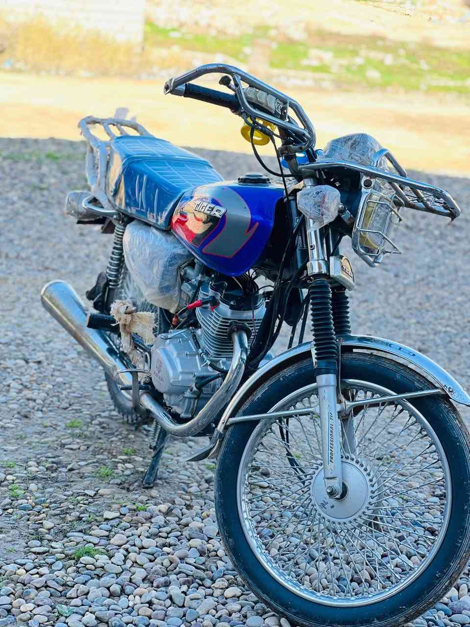 السلام عليكم
تايكر موديل 2020

نشاط فول 

كهربائيّاته كلها شغاله شرط 

مكاني قريت العيثه 

السعر 550وبيه مجال 

***********
