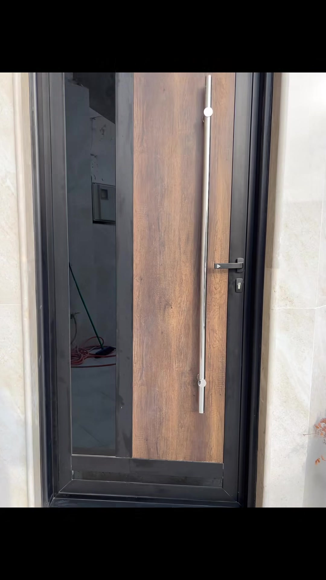 عملنا ابواب قاصة المنيوم معمل الأخوين  لتصنيع انضمة الالمنيوم والحديد الحديثة   *********** عنواننا العزيزية واسط الشارع العام مجاور مطعم الموسوي السياحي مقابل منطقة السياسيين
