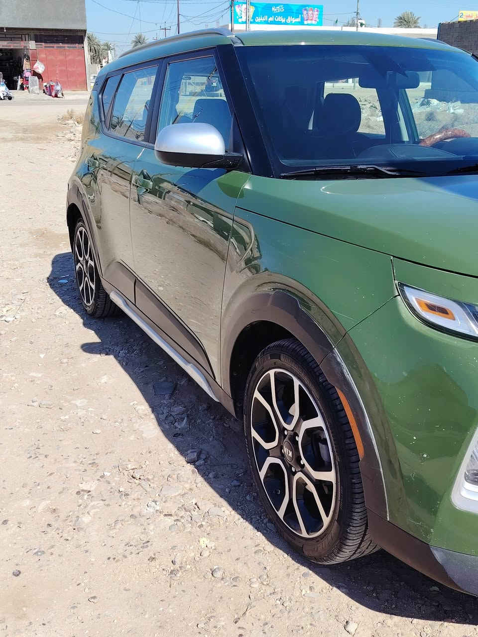 السلام عليكم صول امريكي حادثها كلش بسيط موديل 20 رقم اربيل مواصفات نص فول ماعدا بصمه وفتحه سياره مامفتوح برغي بيها من بدي ومن مكينه وكير  مكينه دوش 2000المرغوبه مكان حلة سعر 140وبيها مجال قليل رقم الهاتف ***********اليحب يتفضل بي واتساب
