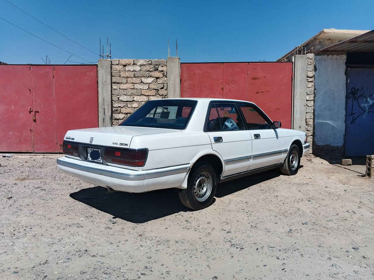 اسلام عليكم كراون سيدان 1990 اصلي ما محور يسار بلادي 
رقم  نينوى دولي مشروع وطني سنويه 2030
مكينه بلاديه 5M
كير عادي 
تدفئه تبريد شقال
على وضع لشركه 
داخل ازرق 
سياره وضع شركه 
مكفوله كفاله عامه 
برقي ما مفتوح بيها  سياره بلاديه 
السعر 95وبيه مجال قليل 
مكان لسياره صلاح الدين  الاستفسار على رقم 
***********
