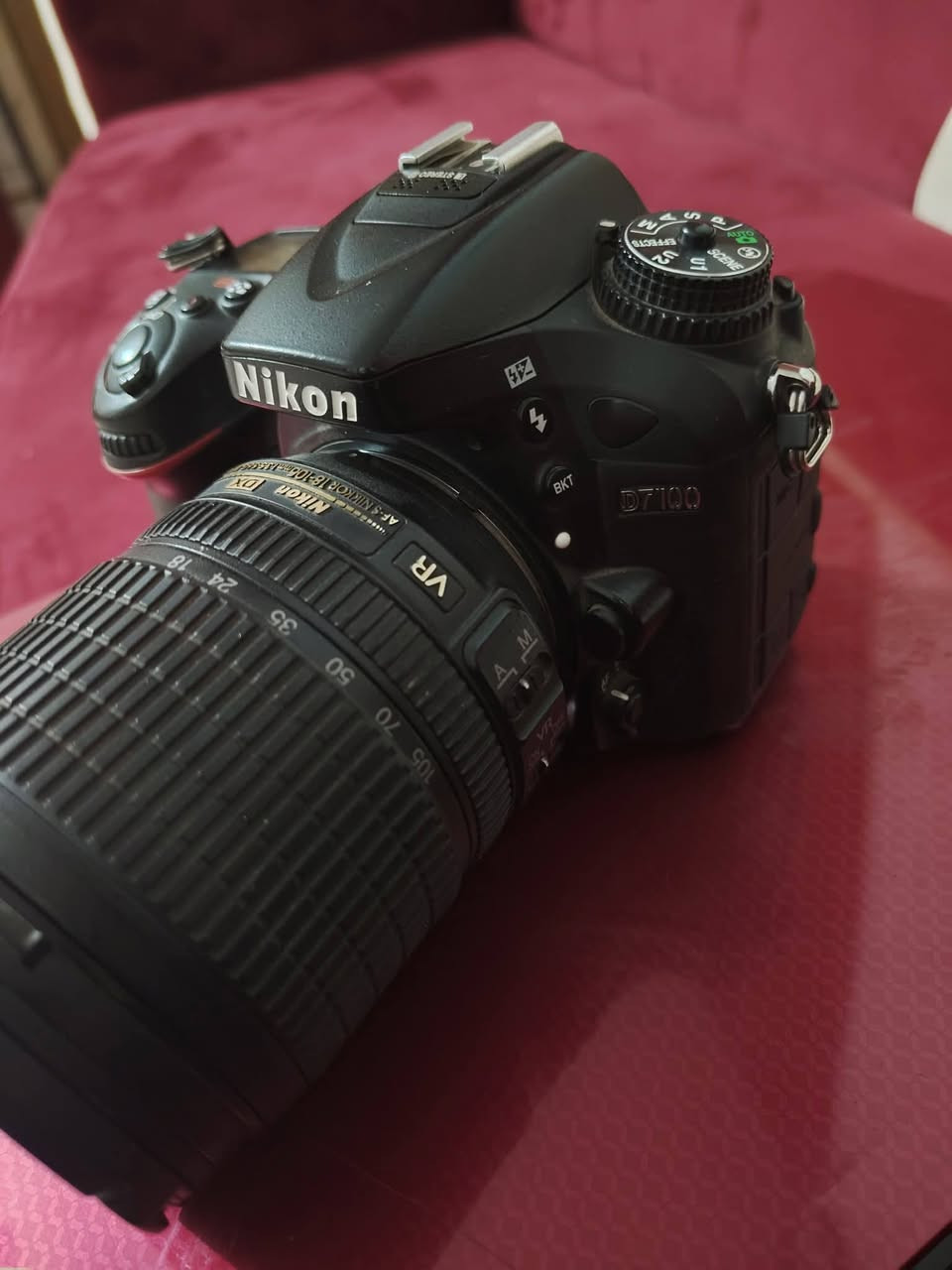كامره نيكون 7100 مع عدسه 18_105
وياه حزام كتف 

وبطاريات عدد 2 جديدات

الشتر  50k

نضيفه الكامره 

السعر 600 الف   بيه مجال 

مكان بابل
***********
