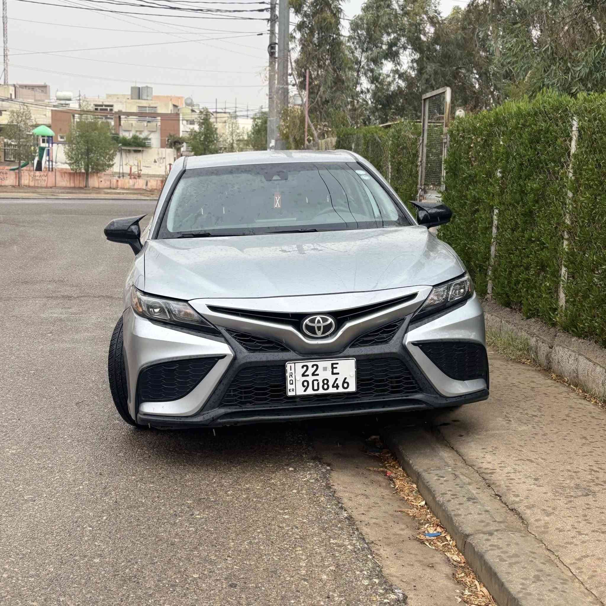 السلام عليكم 
كامري 2021 
مواصفات se 
ماشية 156.000 
ضرر باب و جاملغ الورا جهة السكن وبيها حالوب خفيف 
السونار مرفق بل منشور 
السعر 185 وبيها مجال بسيط
المكان اربيل 
رقم الهاتف ***********
