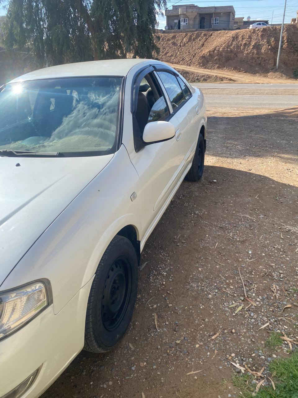 سلام عليكم ورحمة الله وبركاته سني موديل 2010 رقم نينوى دولي جديد بدون صبغ  السياره نضيف شرط  التحويل كير محرك صدر كلها شرط السعر 105 للتواصل ***********
