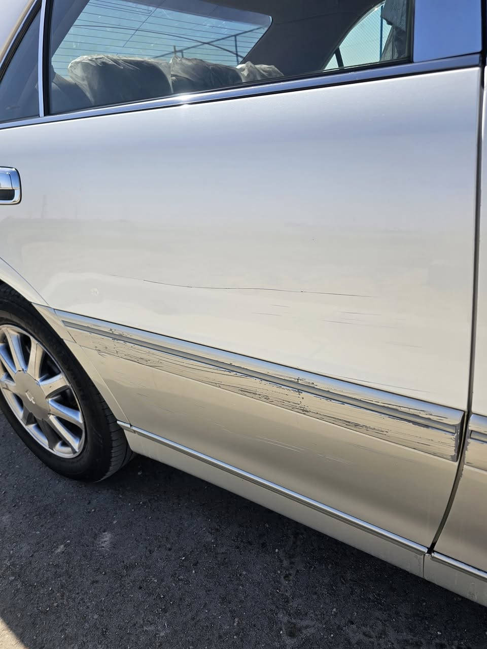 ملكه جنون مزاد كمركي بسمي دكمتين كرستال اصل ديفور جبير شاصي 75 ستيرن كهربائي السعر 145 للتفسار ***********
***********
