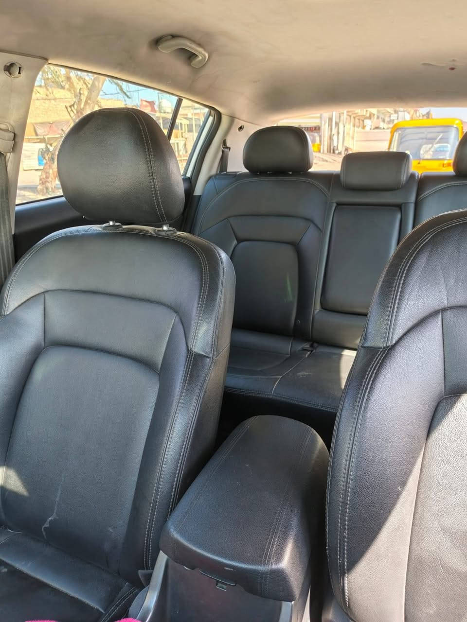 كيا سبورتج 
2014
كاز كاز بيه حصه 
رقم فول حجي 
شاصي واليبل ورقم وسنويه 
وين ما تريد تروح بيه عادي 
كشنات جلد
شاشه 
كير مكينه جدد
تايرات جدد 
كصه قماره 
غرفته كلش حلوه 
تبريد يخبل 
تحكمات ستيرن 
كشنات تدفته 
سبير ما نازل جديد 
سعره 53 بيه مجال مكاني بغداد 
***********
