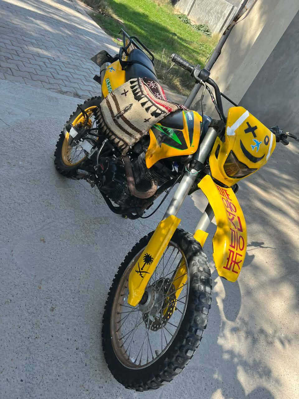 سلام عليكم قفاز محرك 250 بلادي كفاله عامه محرك جديد دراجه كامله مكمله برغي ما بيها نقص وراق كامله سعر تصل وتدلل مكان ديالى بعقوبة ***********
