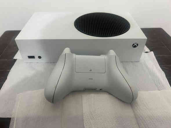 اكس بوكس سيريس اس مستخدم للبيع 330 الف
نظيف جدا ويجي وياه يدات ثنين وكل اغراضه مكاني بغداد حي القاهره السعر 330 الف وبيه مجال للاستفسار راسلني على الواتساب ***********
