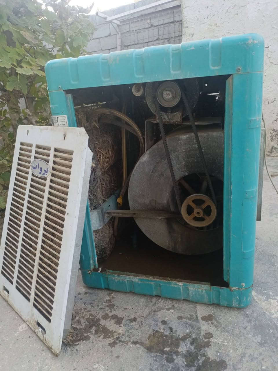 مبرده حجم وسط الاصلي مو تقليد نضافه 90%
كامله ماطور حجم كبير +واتربم شغالات مابيهن مشكله
السعر 50الف عنواني ابو خستاوي شارع سيد علي
***********
