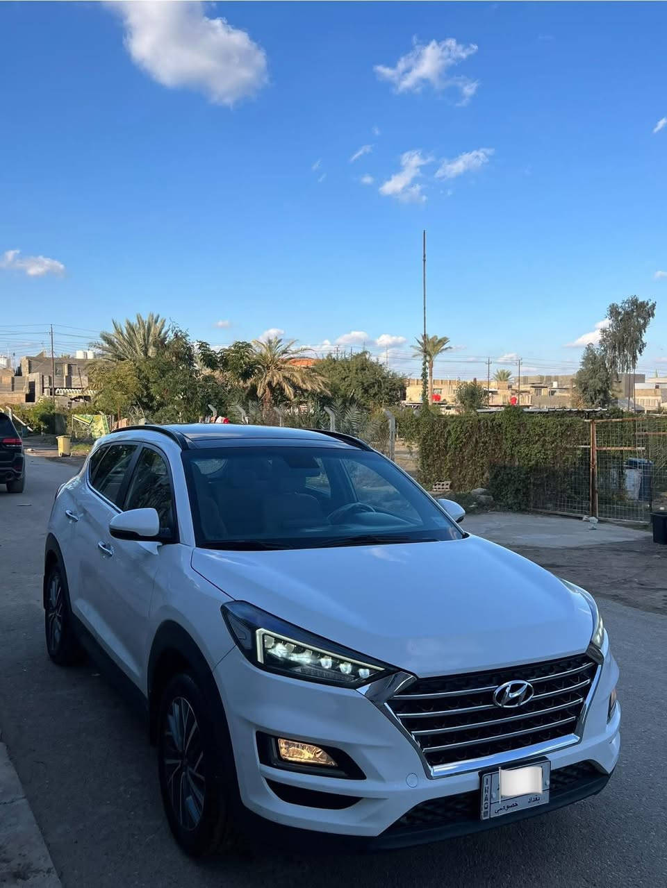 السلام عليكم 
توسان 2020 خليجي 
الكاصد اصل 
محرك 2000 دوش 
رقم بغداد 
فول 1/1 
بصمه 
بنوراما 
كشنات 2 كهرباء 
5 عدسات زنون 
سايد بريك قدم 
ماشيه 108 الف حقيقي 
السعر 190 وبيه مجال بسيط 
الاستفسار (***********)
