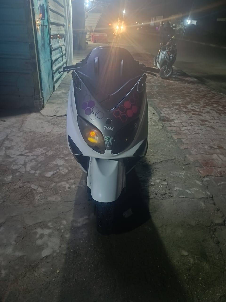 سلام عليكم دراجه تي ماكس للبيع موديل 2008   سعر 11ورقه وبيه مجال متواجد خاص ***********
