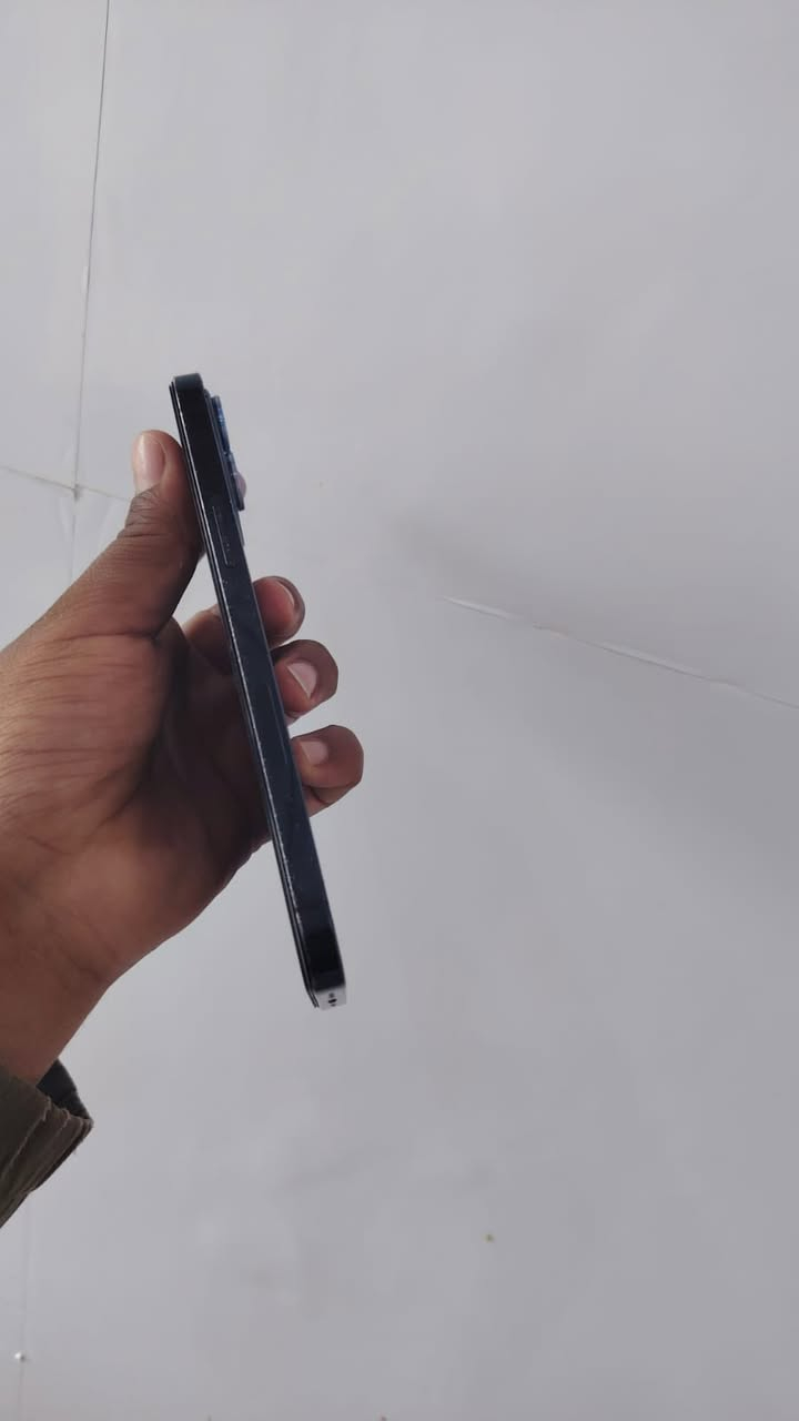 السلام عليكم ايفون 12 برو ماكس ذاكره 256 الجهاز شريحتين مبدل شاشه وبطاريه وظهر مال تفصيخ جهاز حلو مرتب السعر 375 الاستفسار خاص أو وتساب ***********
