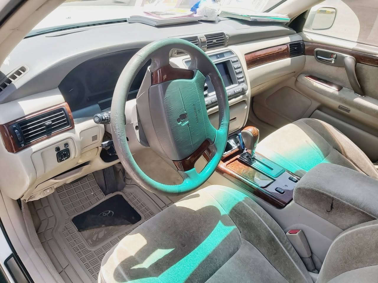 السلام عليكم 
جنون ادوات ... ... كصتين. محرك ففتي كلاص المرغوب .. دكمتين ... تبريد ثلج +تدفئة 
تخم تاير 
حداديه جديده 
بعده سبير منازل 

مرقم سليمانية . .. لوحات +سنوية+ ع رقم الشاصي  باجات اصليات ع الضمان . شغل مرتب ومضبوط 
سعر 40 قفل 

العنوان ميسان /***********
