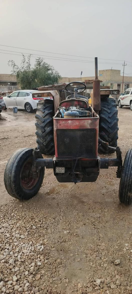 السلام عليكم مكينه للبيع عنتر موديل 71 رقم او سنويه  مكان ديوانيه قضاء الدغاءء///***********🫠
