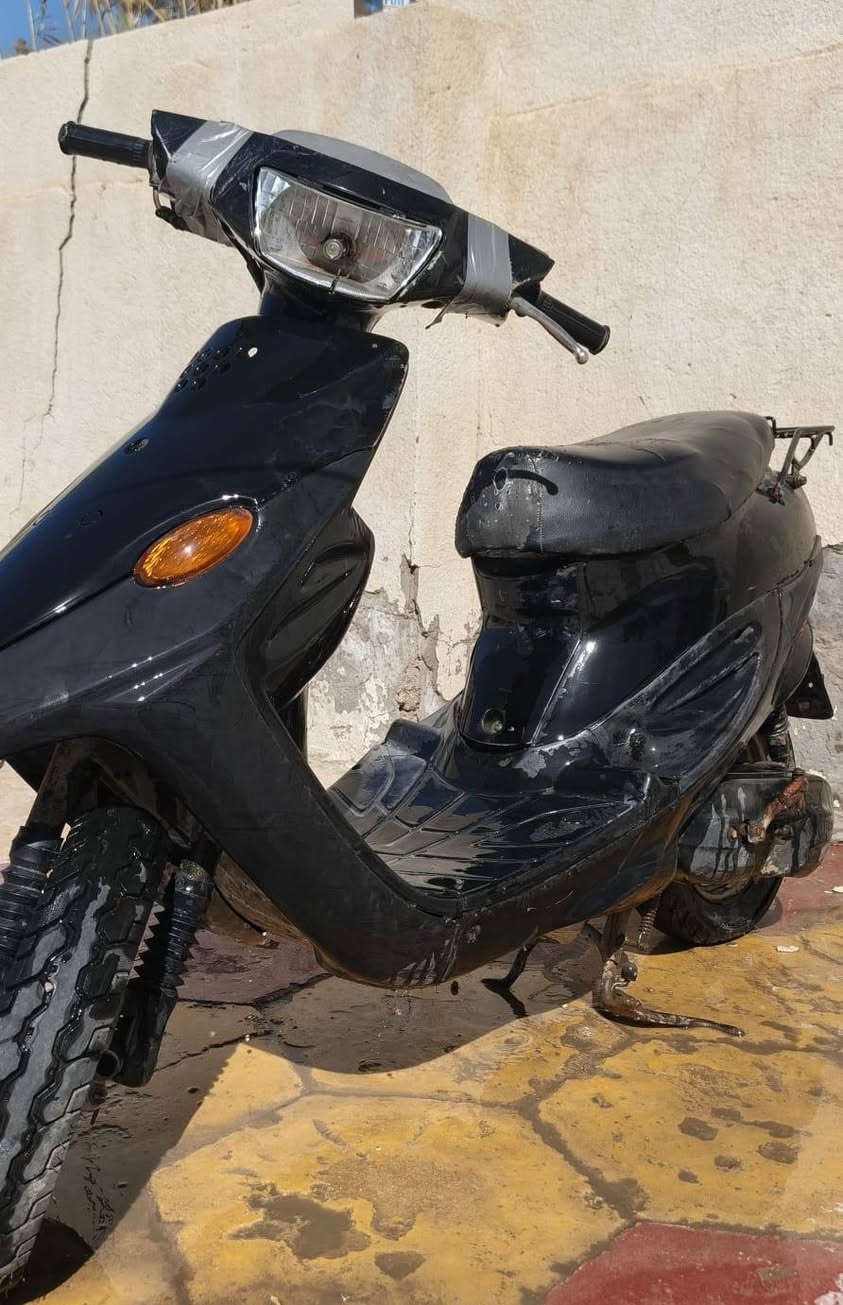 سلام عليكم دراجة بيجي للبيع دراجة نضيفة محركة ناعم مفتوحة مرة وحدة كهربئيات كلة شغالة مكان الرميثة للاستفسار *********** بي وتساب
