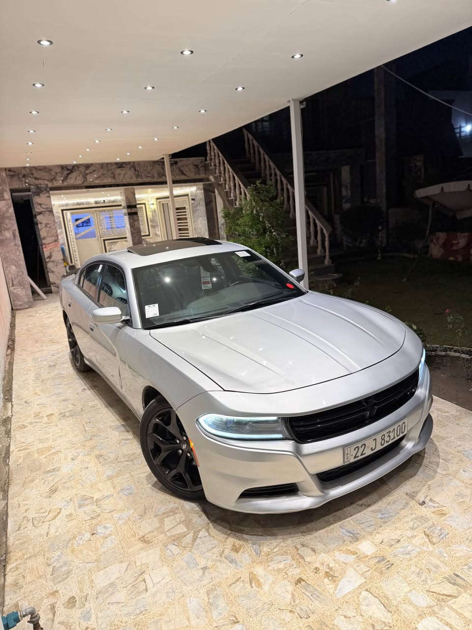 السلام عليكم

جارجر 2021 sxt بلاس امريكي 

مواصفاتها 

فتحة 

كشنات كهرباء 

تدفئة تبريد كشنات 

تدفئة ستيرن 

شاشة وسط+ كامرة دوارة 

كشن ذاكرة 

منضومة لايت زنون 

باقي المواصفات معروفة للجارجر 

السيارة حادثها دعامية وبنيد وجاملغ راجع بارد 

 شاصي لغد كفالة بيها من امريكا جاملغ خلفي كلير يعني بيها السيارة قطعتين صبغ بس وجاملغ بارد سعرها 209ورقة وبيها مجال للشراي 

*********** بغداد, العراق
