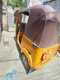 اخوان تكتك باجات موديل 20 للبيع محرك نضيفه بدي مكفول من معجون وصبغ بلا...