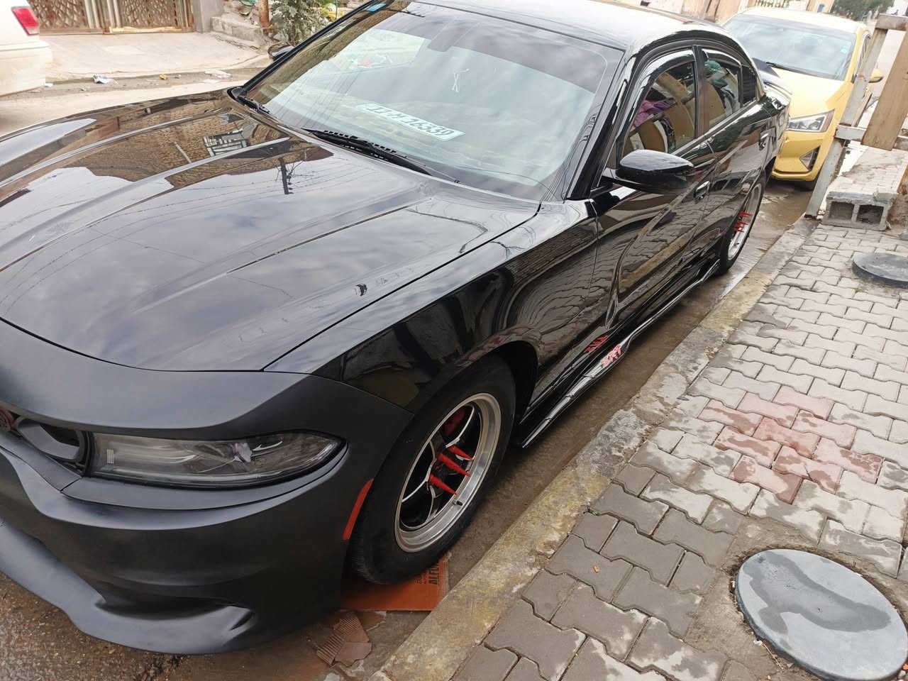 السلام عليكم للبيع 
دوج جارجر
موديل ٢٠١٧
بلاك توب
شاشه جبيره
كشنات كهرباء
كشنات مخمل
(الاضافات) 
ويل ويلد ١٨ 
ستدات طلقه
دوسات  SRT
لحيه اماميه ٥قطع انطيها ويها
زعانف خليفة 
بك لايت سموك
ملحق سبايدر
كت كامل  SRT
منضومه زنون كامله
شفقه خلفيه
وعليها ادامه كامله عله 
المحرك ودهن الكثير ودهن الاكسل 
(الحادث) 
صبغ في خشم الجاملغ لا مامي الايسر بارد في جاملغ الخلفي والباب 
علمان ان السياره ماشيه ١٠٠ ميل وما مشتغله خط 
السعر ١٨٥  
الرقم الاستفسار ***********
مكان السياره بغداد الحسينيه الراشديه
