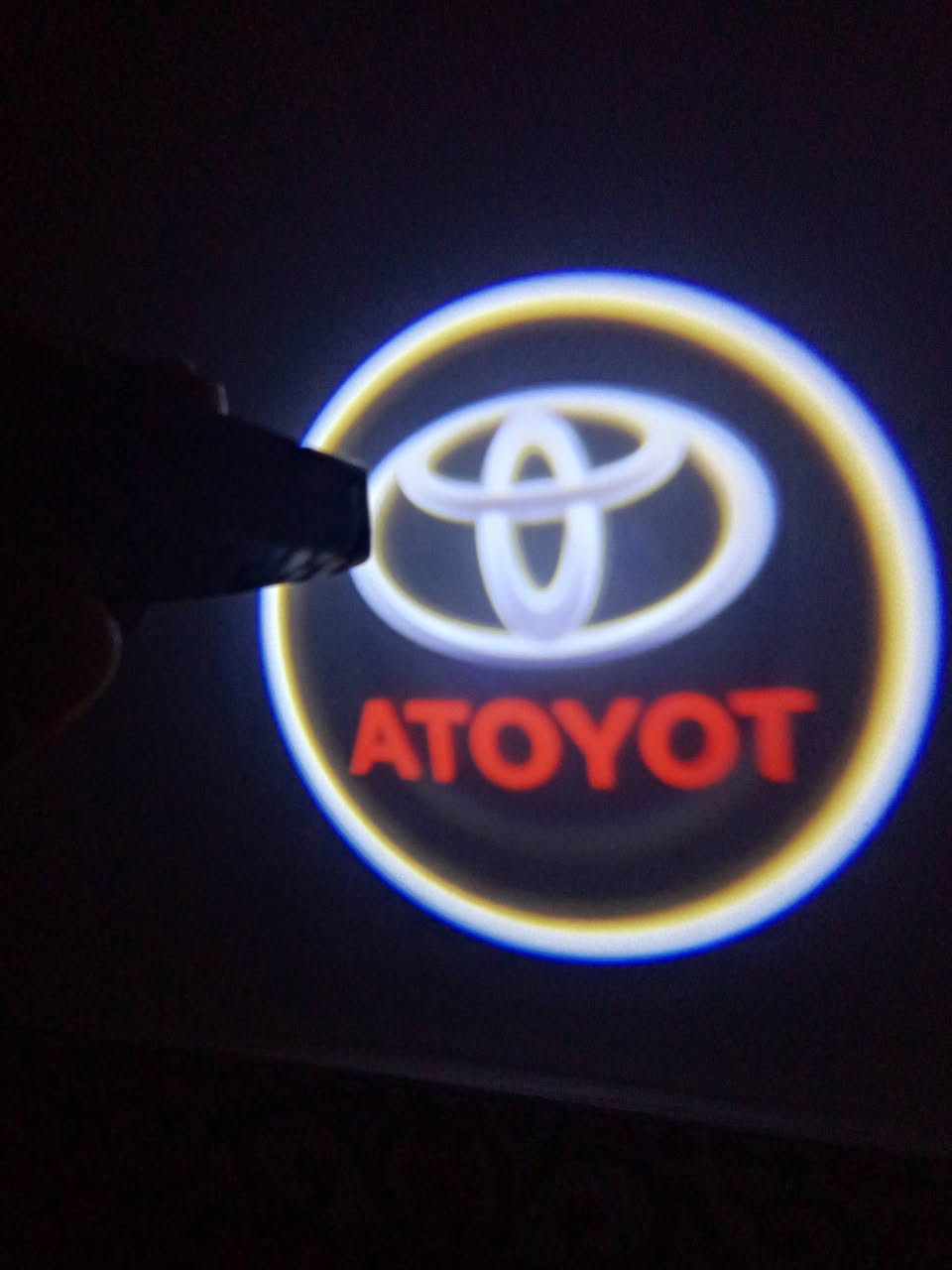 السلام عليكم شعار تيوتا ينشد بالباب نضام حساس من يفتح الباب يشتغل بإله امزون سعر الزوج 15 ألف بغداد الكرخ ***********
