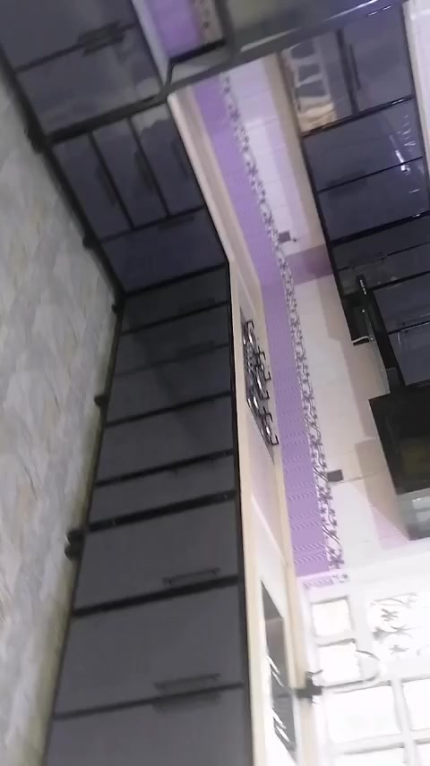 سلام عليكم كاونتر البيع جديد صارله سبوع من سكمنه السعر مليونين وبيه مجال مكان الديوانيه الجمهوري شارع محميد الاستفسار ***********
