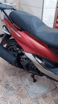 السلام عليكم ماجستا اس ياباني للبيع او مراوس الدراجة عاطلة وعطلها ما اعرف شنو الي يحب يشتري على عطلها سعرها مليون ٤٠٠ الف لين الدراجة جديدة واني ماخذه والله شاهد ١٧ ورقة وهذا رقمي ***********
