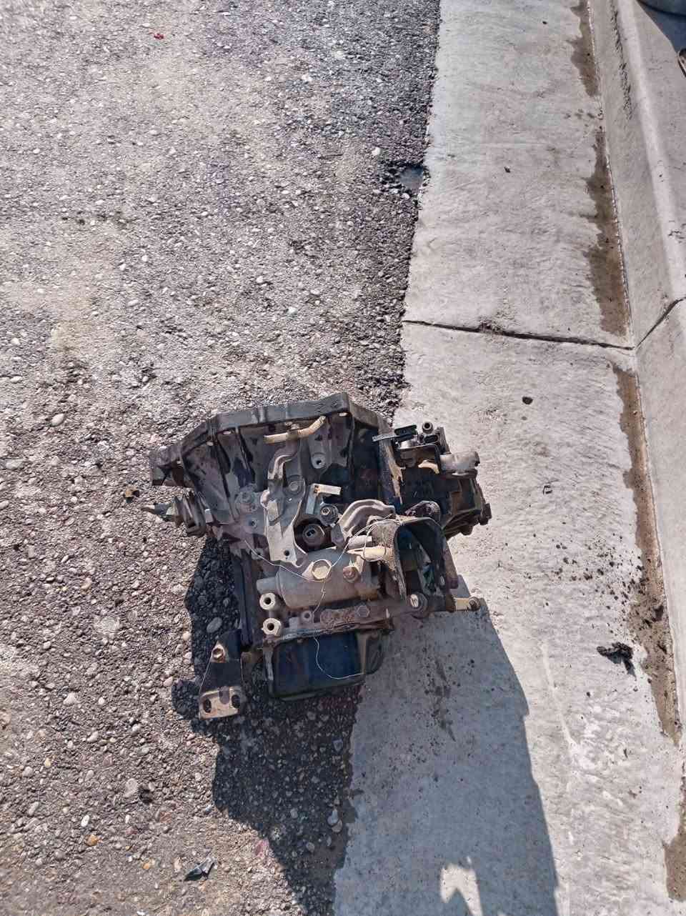 كير كورلا 2001 ايكو عادي.  مجموعه كامله جديد التواصل على الرقم ***********
