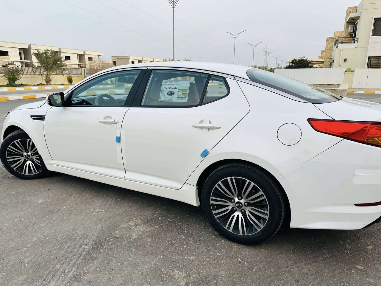 السلام عليكم..اعتذر عن الاقساط والوعدة...للبيع كيا اوبتيما 2011 خليجي لون ابيض رقم سليمانية دولي سنوية جديدة شرط التحويل...
سياره حيل حلوة واحلى من الصور...
سياره بيها صبغ براس البنيد والباقي مكفول...بدون بارد بدون رصعات...
سياره مواصفات نص فوول 
محرك2400مامفتوح 
كير مامفتوح 
صدر جديد طخم تاير جديد
داخل لونين 
ويل كب كروم 
تحكم ستيرن 
شفتات ستيرن 
كشن جك وباقي المواصفات معروفة
السعر119 وبيها مجال 
مكاني صلاح الدين تكريت 
للاستفسار ***********
