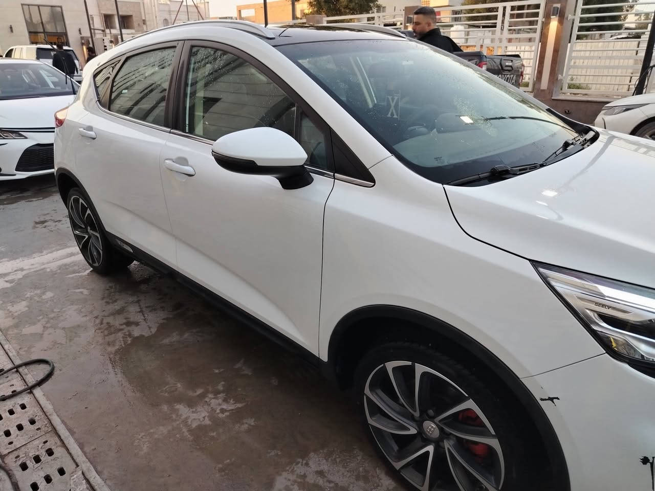 سلام عليكم جيلي ايمغراند موديل 2021 فول مواصفات بانوراما حساسات جلد قرميدي كشن كهربائي مكفوله من الصبغ والبارد ماشيه ٣٢ الف
سعر ٩٠ ورقه وبيهه مجال بسيط
عنوان بغداد شارع فلسطين هاتف ***********
