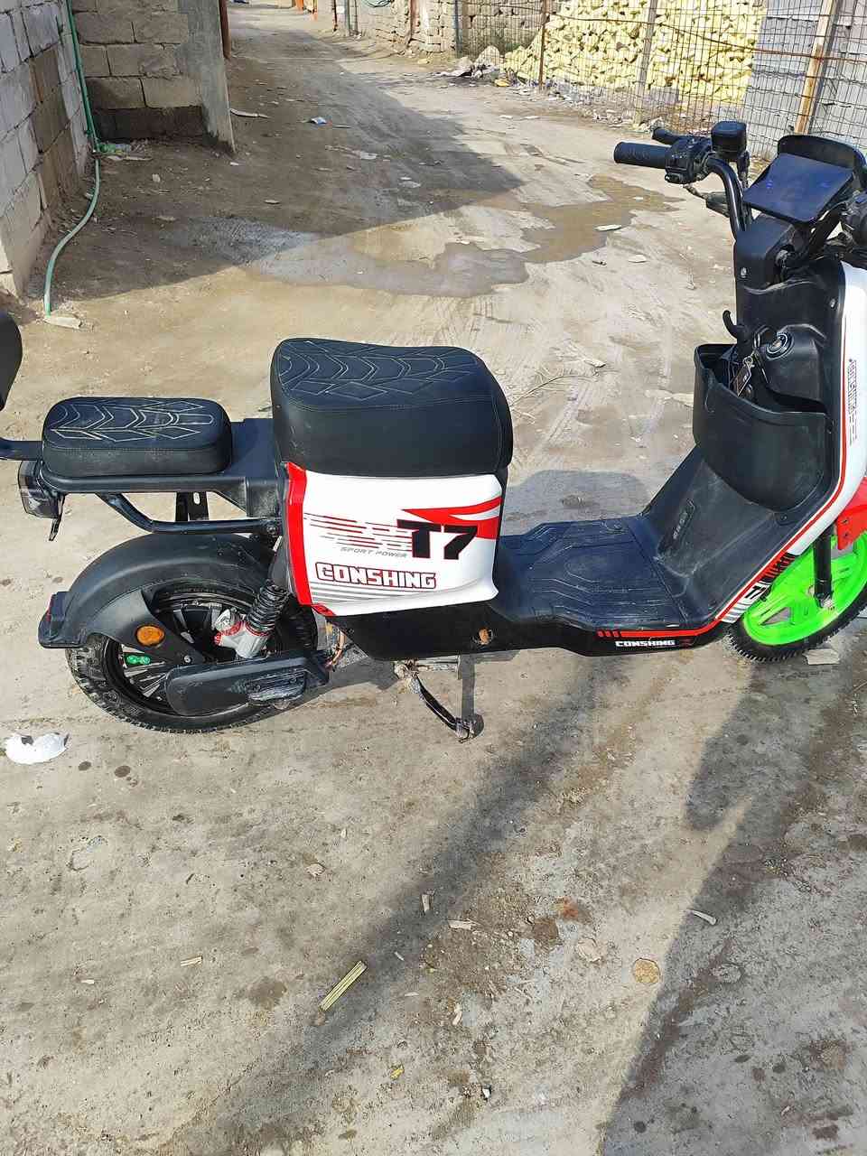 سلام عليكم دراجه شحن البيع دراجه صار له شهر من طالعه من الوكيل خمس شحنات مشحونه دراجه حلوه مكانه شط العرب سعره 500 وبيه مجال تواصل عله رقم ***********
