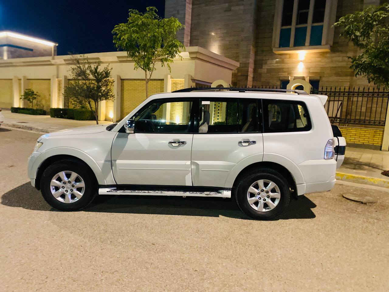 السلام عليكم
باجيرو خليجي 15
بيع + مراوس 
مكفولة فقط دحجه بالجاملغ الامامي
فول مواصفات 
فتحه 
شاشه كبيره 
كامره خلفيه 
تحكم ستيرن 
تبريد ❄️+ تدفئه
تخم تأير 
حداديه ✅ 
كشنات جلد+ كهربائي
محرك + كير مكفول 
فور ويل 
حساس خلفي 
مكان كربلاء حي المعلمين 
رقم للاستفسار ***********
