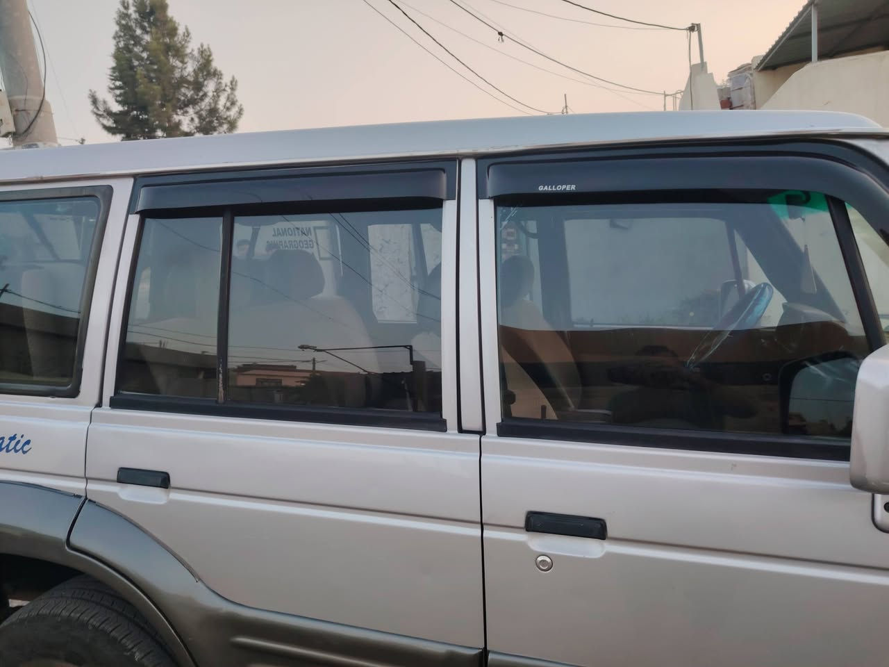 السلام عليكم كالوبر للبيع موديل 2003 أوتماتيك سنويه ل27
*********** مرحبا عنوان كركوك
