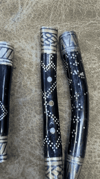 مشارب يسر حجازي قديم 3 قطع نضافه تامه  السعر 600 دولار نهايته


**إذا كنت صاحب هذا الإعلان وتريد حذفه لأي سبب، رجاءا أرسل رسالة إلى الدعم الفني**