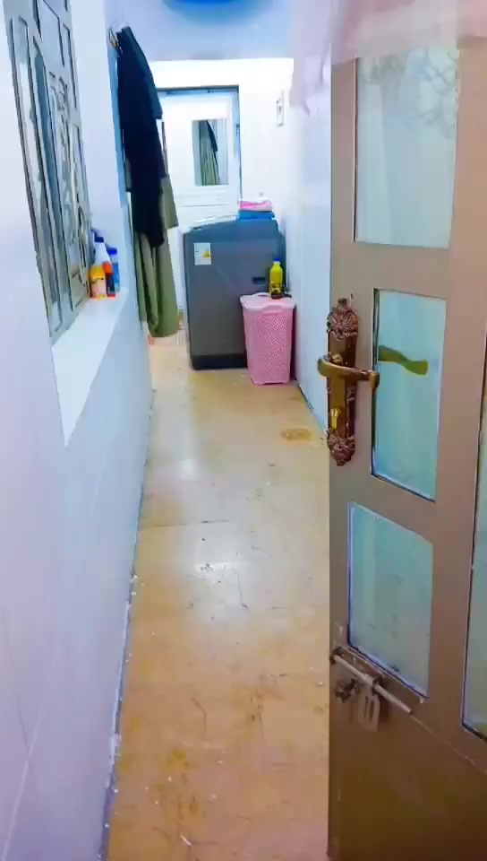 دار للبيع مساحه 62متر طابقين واجه 5 ونزال 12طابو صرف زعفراني خلف جامع الصدرين قرب  ملعب علي حيال سعر 110مليون***********
