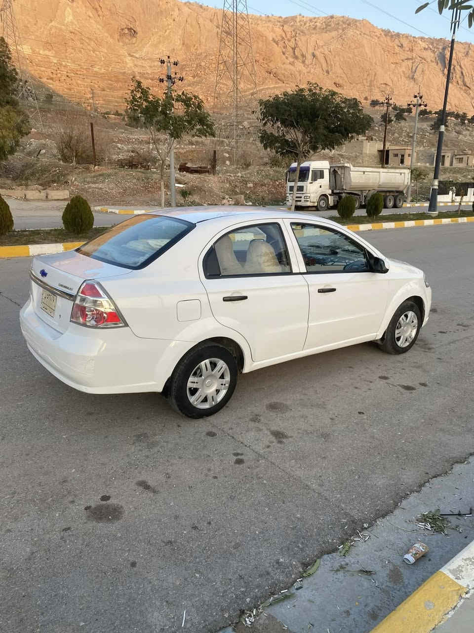 شۆفرلیت ئەڤێو مۆدیل 2011 گیڕ تۆماتیک  مەکینە گەورە ناوزەرد جوار جام کاربای   تەبریت ساردووگەرم لەسەر سویج  بەشەرتە گیرو مەکینەی نەکراوەتۆ بەشەرتە سەنەوی پلاسیکە بەشەرتی ئەوالیاتو حاسیبەو پاکانەش بەوشەرتە  جوار تایەی تازەبۆ بسراوە بێ بۆیاخە بێ ساردوشوخوتو بی جاڵ بەوشەرتە لۆک لۆکە  بێ دەعمولیراوە یجی پیوە نیە هەموگیانی لەسەردەقی شەریکە ماوەتۆ  بەوشەرتە بێ مەسرف یەک دینار مەسرفی تیانیە  لەدەعامیوە بۆدەعامی بەشەرت ئەی فرۆشم  سعری44 وەرەقە  ***********.  ***********     ***********
