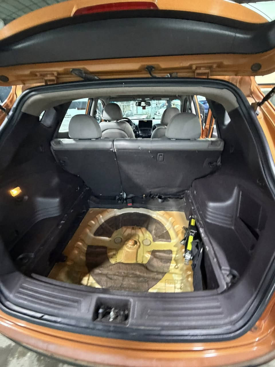 توكسان موديل 15 خليجي فول تفاصيل اكثر اتصل بيع او مراوس ***********
