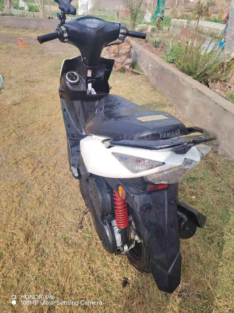 سلام عليكم
دراجة ماكس مضلع او البعض يسموها ماكس حديث 
موديل 2013
دراجة تخبل محركها مفول و دراجة تخبل والله العظيم 
بس كفراتها بيهن شخوط اي 
دراجه شلعه و معدل تخبل محركها خير من الله تجي و تشوفها بعينك 
شاشه الكترونيه 
الدراجة برغي ما مبدل بيها ولا فاتح منها برغي 
و محتاج فلوس و اريد ابيعها والله العظيم 
الدراجه قافل سرعتها على 80 تكدر ترجعها 120 
الدراجه تايوان مو يجي واحد علساس يفتهم يكلي صيني 
الدراجه صارلها شهرين عندي بيها وصل معرض 
مكاني كربلاء الحسينيه العطيشي 
سعرها 900 الف و بيها مجال بسيط 
والله اني مشتريها اب 1.200 
رقمي *********** موجود واتساب فقط 
ما ارد على فيس ما متواجد دائما
