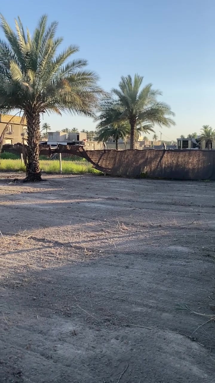 قطعه أرض للبيع
المساحه 900 م

طابو زراعي سند 25

تحويل مباشر بسمي 

الواجهه 20 م ونص 

نزال 44 م

العنوان منطقة البحمير بعد البكرلي 

خدمات ماء كهرباء 

للاستفسار ***********
