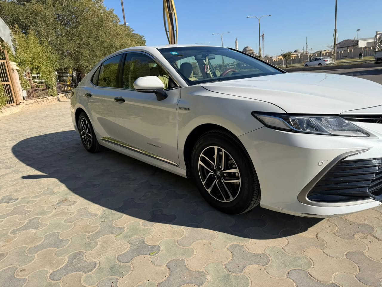 بيع سريع 
كامري 23 LE #خليجي 
#هايبرد 
ماشية 43 
اللون ابيض 
حساسات كامره بصمة 
 #مواصفات_نص_فول 
السيارة جاهزة مبيها اي نقص 
الضرر موضح بالصور شخوط بالباب والدعاميه 
#السعر 22 الف نهايتها 
تواصل على الرقم 
***********
