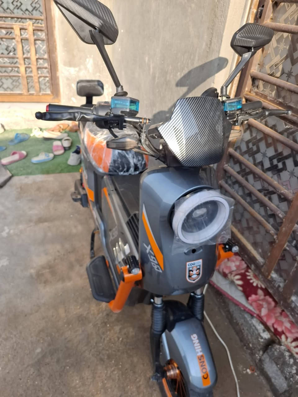 دراجة g900 مديل 2026 الدراجة زيرو توني مشتريه مشحونه ٦ مرات بطاريات 32 توني مشتريه حته الوصل مالته موجود منشور تشتغل بصمة وبيه ام بي ٣ وبيه هواي مواصفات ما اعرفلهن السعر 590 الف 
***********
