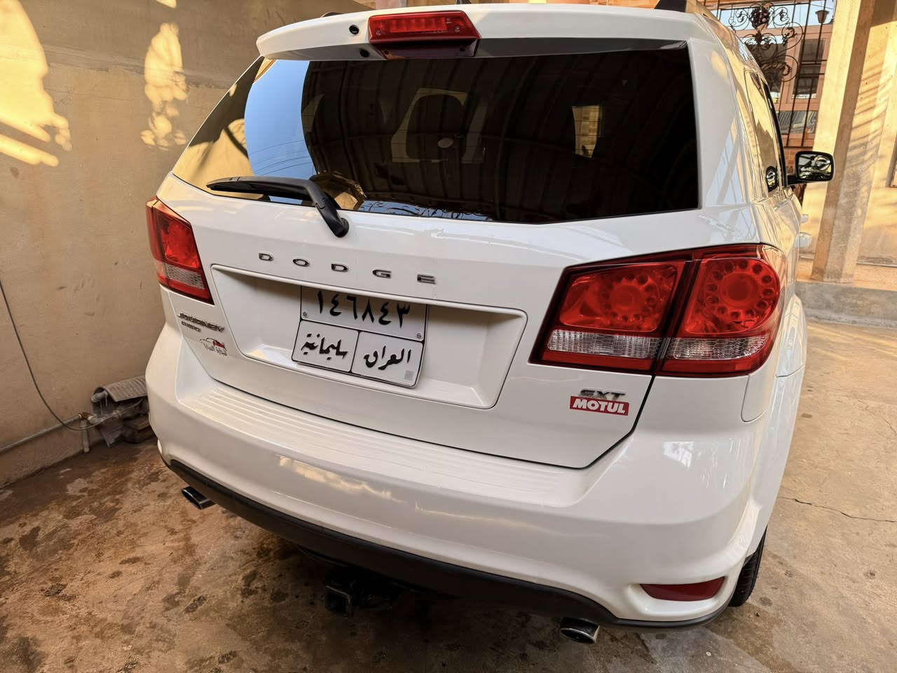 سلام عليكم للبيع دوج جورني موديل ٢٠١٧ وارد 
محرك ستة سلندر  
رقم سليمانية سنوية ساقط 
دفتر بانزين موجود 
مواصفات SXT
بصمة +تشغيل عن بعد + ثلاث قطع تبريد 
سبعة راكب + ويل كب 
كير محرك صدر كلها بشرط 
محرك مامفتوح بلشرط 
ضرار مال أمريكي بونيد فقط تبديل بلادي بدون صبغ
بدون دواخل بلشرط 
سيارة بدون اي مصرف 
سيارة باقي على وضع شركة 
سعرها ١٤٥$ 
رقم موبايل ***********
مكاني كركوك
