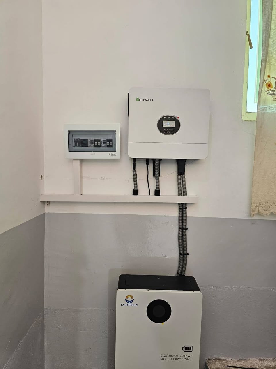 ☀️ SUNPOWER: وداعاً للمولدات.. استثمر في سيادة الشمس!
لماذا تدفع مبالغ شهرية دون عائد؟ في SUNPOWER، نحول فواتيرك إلى "أصل عقاري" يرفع قيمة منزلك ويمنحك رفاهية الطاقة المستدامة.
🌟 سجل الفخر (نماذج من ثقة زبائننا):
نعتز بتصميم وتشغيل الأنظمة التالية في (ناحية يثرب والشرقاط):

🔋 أولاً: المنظومة الذكية العالية (High-Performance)
تمنحك استقراراً تاماً لتشغيل منزلك بالكامل بكفاءة متناهية.
 الزبائن: (دور القاعدة).
 1️⃣•الأستاذ محمد جاسم محمد 
2️⃣• الأستاذ خالد حميد عباس
• القدرة التشغيلية: ☀️ نهاراً: 20 أمبير (استغلال كامل للطاقة الشمسية).
🌙 ليلاً: 16 أمبير (عبر بطاريات الليثيوم المتطورة).

🔋 ثانياً: المنظومة الاقتصادية الذكية (Smart-Eco)
الحل الأمثل للاستقرار وتوفير المصاريف مع أداء متميز.
• الزبائن: (الشرقاط).
 2️⃣• الأستاذ محمد حمد صالح 
4️⃣•الأستاذ صباح حمد دخيل
• القدرة التشغيلية: ☀️ نهاراً: 10 أمبير.
 🌙 ليلاً: 8 إلى 10 أمبير (حسب احتياج الزبون).

🛡️ لماذا تختارون SUNPOWER؟
1. 💰 استثمار لمرة واحدة: تخلص من "سحبة المولد" للأبد وامتلك محطتك الخاصة.
2. 🔋 الوحش الصامت: بطاريات ليثيوم تعمل بكفاءة 100% تحت لهيب الصيف العراقي.
3. 🔌 درع Safe-Guard: نظام حماية ذكي يعزل أجهزتك الحساسة عن خطر تذبذب الفولتية.
4. 🍃 بيئة نقية: هدوء تام، لا دخان، ولا ضجيج.. طاقة تليق بمقامك الرفيع.

📍 خدماتنا تغطي:
(سامراء، الفلوجة، الضلوعية، العلم، الحجاج، يثرب، الحاتمية).

📞 احجز استشارتك الفنية المجانية الآن:
👤 دعاء الجنابي: *********** | ***********
👤 أ. بهاء الحساني: ***********

‏SUNPOWER.. لأنك تستحق طاقة تليق بسيادتك.
