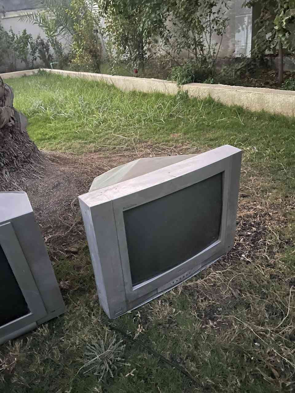 سلام عليكم تلفزيونات للبيع قيم واخذ مكاني كربلاء الحسينيه ***********
